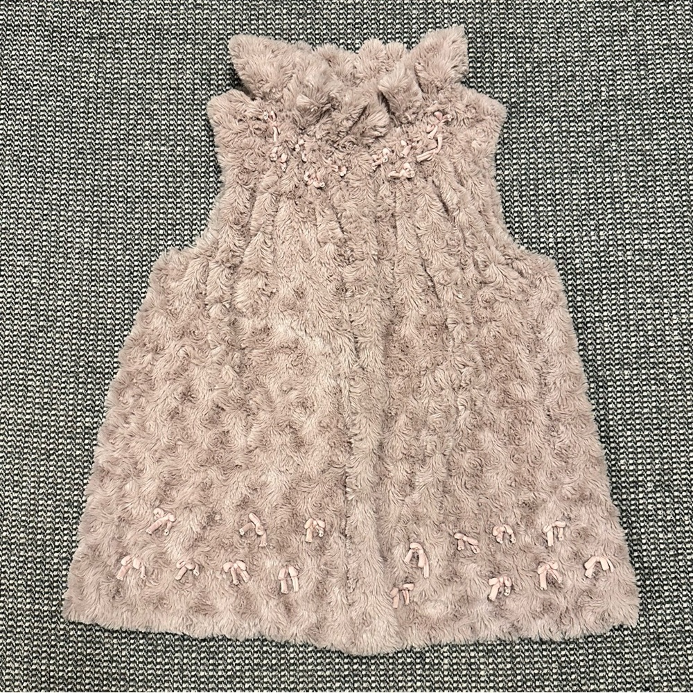 Isobella & Chloe Fuzzy Vest with Pink Bows